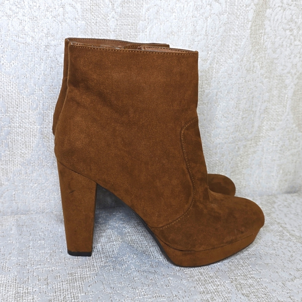 Womens Brown Mossimo 4in Heeled Dress Boots Inside Zipper Closure Size 10